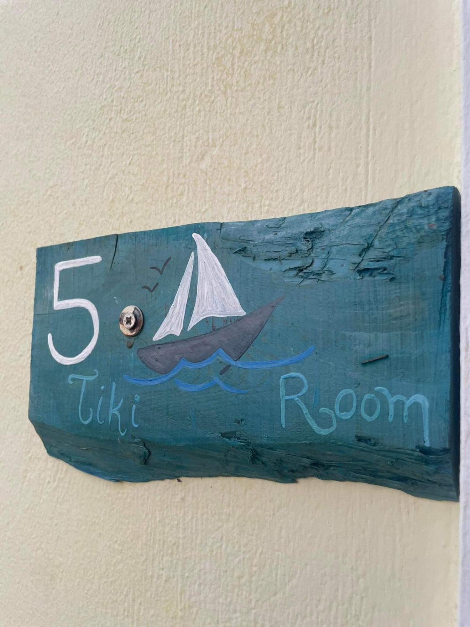 Tiki Rooms Marathókampos Екстериор снимка
